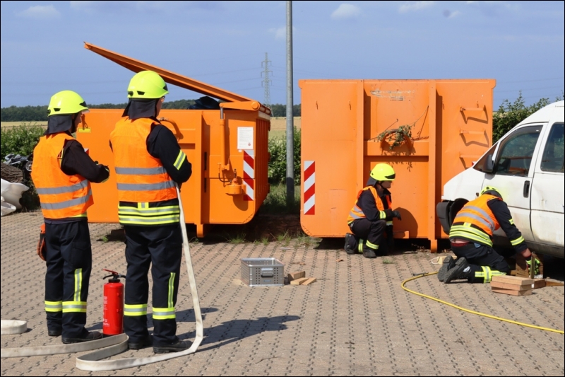 Zwölf neue Einsatzkräfte für die Feuerwehr Gangelt