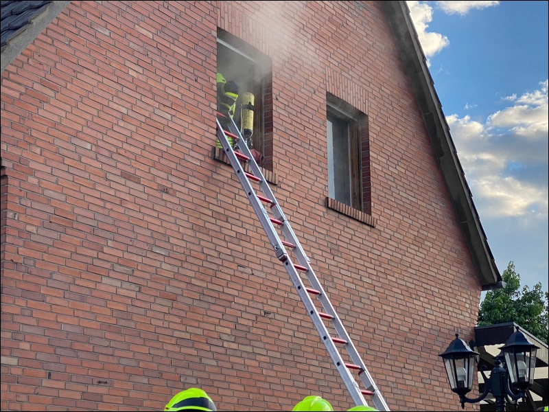 Einfamilienhaus in Flammen