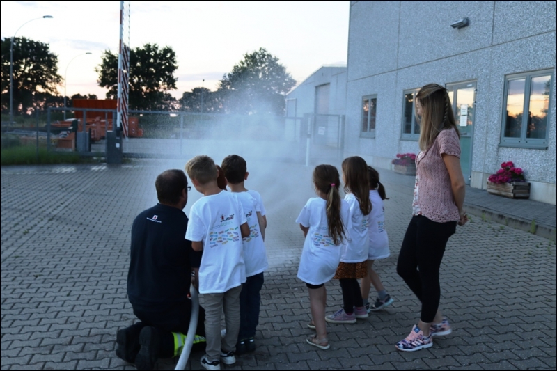 Vorschulkinder besuchen Feuerwehr